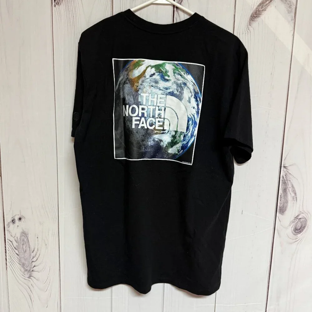 The North Face Men’s Earth Graphic Tee Large Black EUC